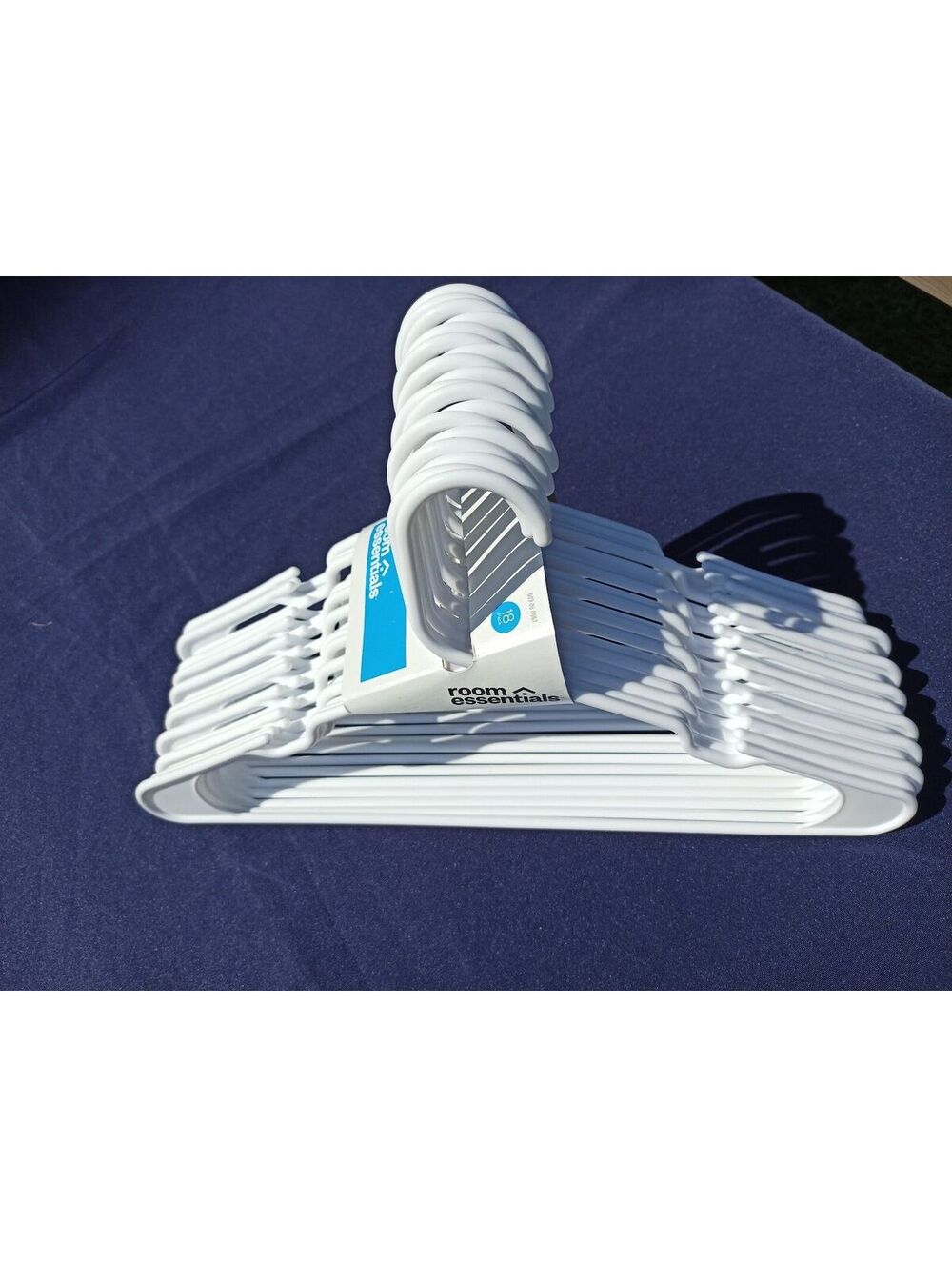 18 Pack White Clothes Hangers
